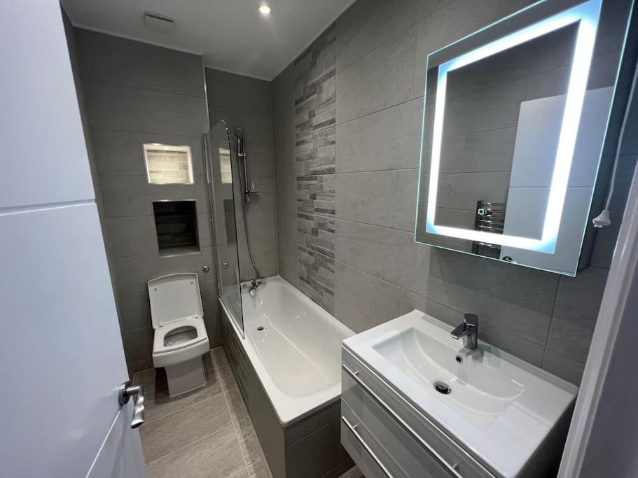 Апартаменти Cosy Entire Flat In Kings Cross Лондон Екстер'єр фото